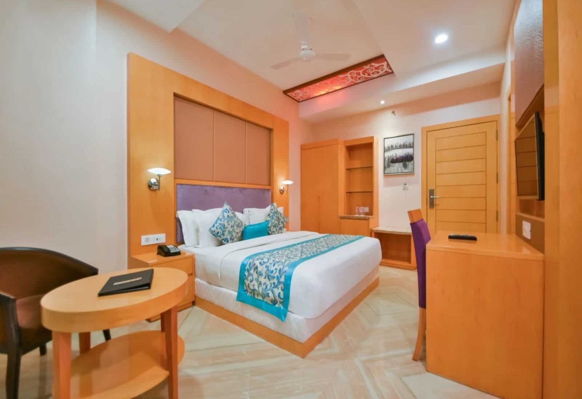 Deluxe Room at Luxury Hotel In Udaipur